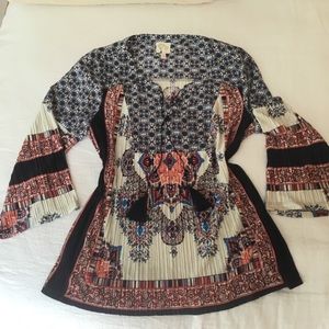 ✅SOLD✅Anthropologie blouse with bell sleeves size